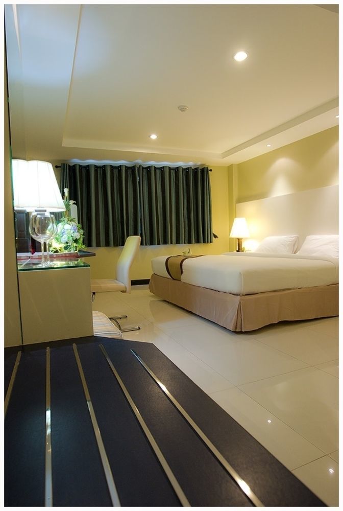 Fourteen Again Pattaya Exterior photo