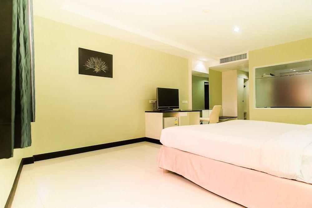 Fourteen Again Pattaya Exterior photo