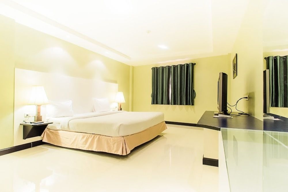 Fourteen Again Pattaya Exterior photo